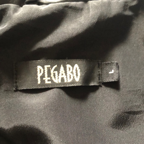 Cool slim fitting “Large” Pegabo leather jacket - Picture 3 of 6